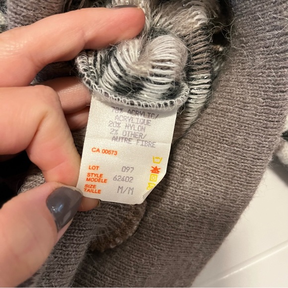 Lady Anne | Vintage Knit Sweater - Picture 12 of 12